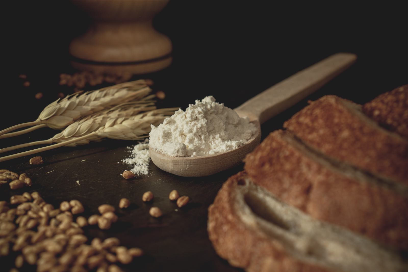 Frisches Brot auf einem Tisch